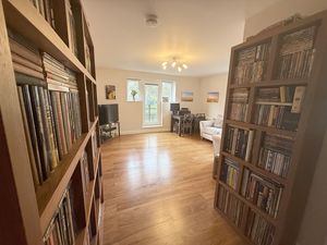 lounge- click for photo gallery